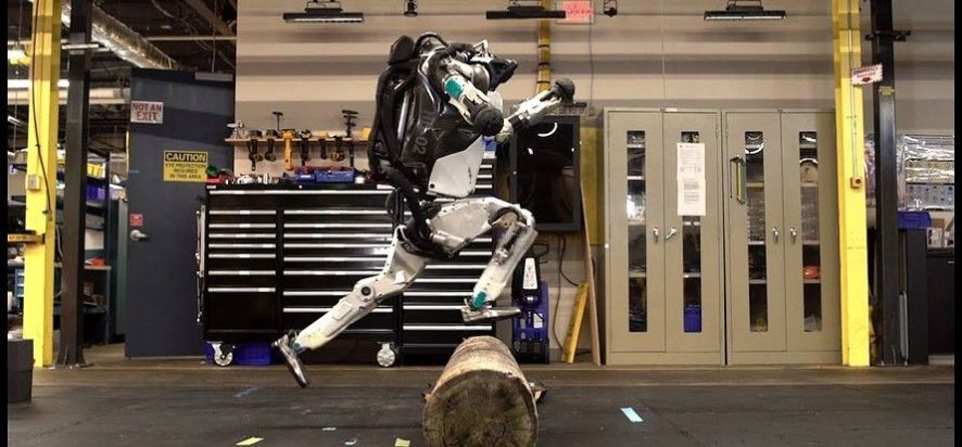 Efsane robot Atlas, yine büyüledi