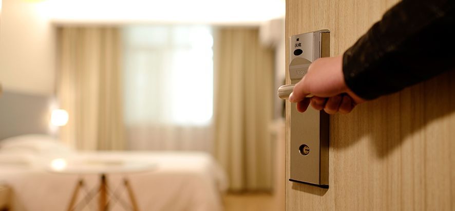 Otel Kartları Nasıl Çalışır?